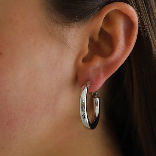 The Agnes Thick Hoop Earrings - Large