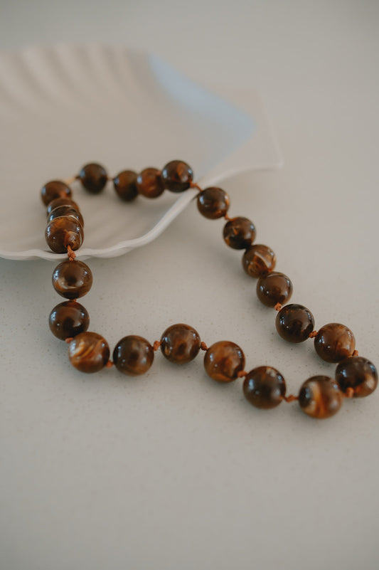 The Suri Beaded Necklace - Brown
