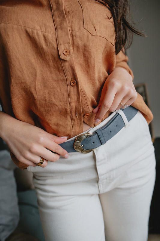 The Catline Suede Belt by FRNCH - Bleu Marine