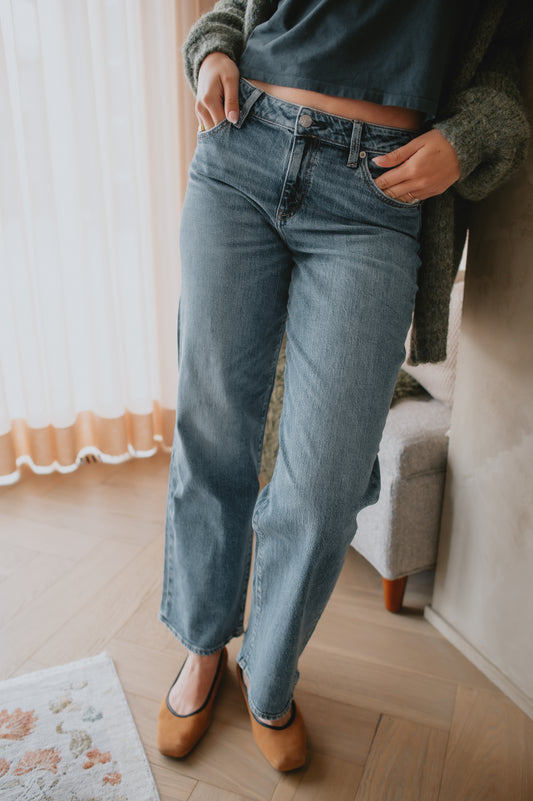 The Keeper Low Rise Straight Jeans by Daze - Heartbeat Vintage