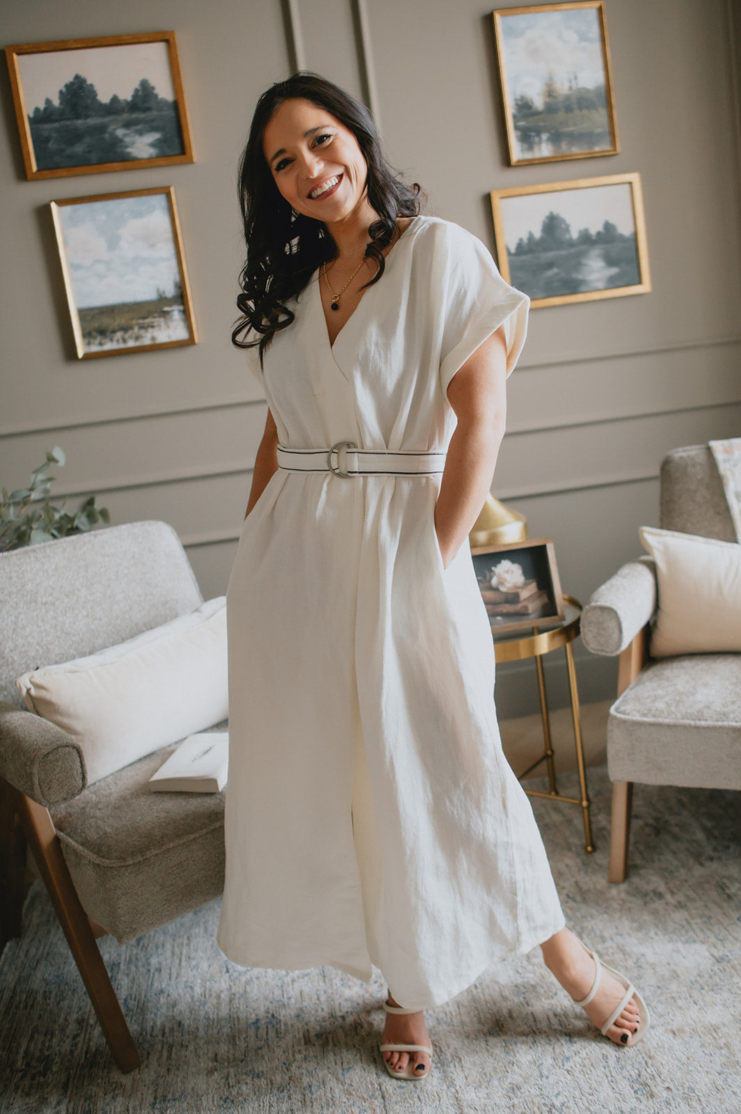 sachin and babi light blue dress Elegant and comfortable, these purple and blue linen dresses feature a  flattering cinched waist and ruffled hem, perfect for casual or semi-formal  outings. Style them effortlessly with heels and a chic bag